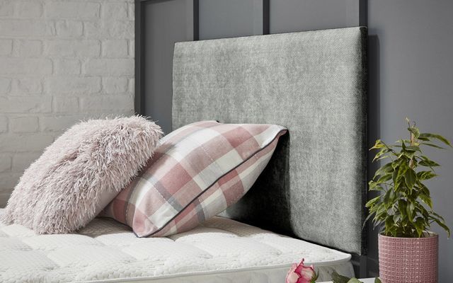 FIVE Reasons Why YOUR Bed Needs A Quality Headboard....